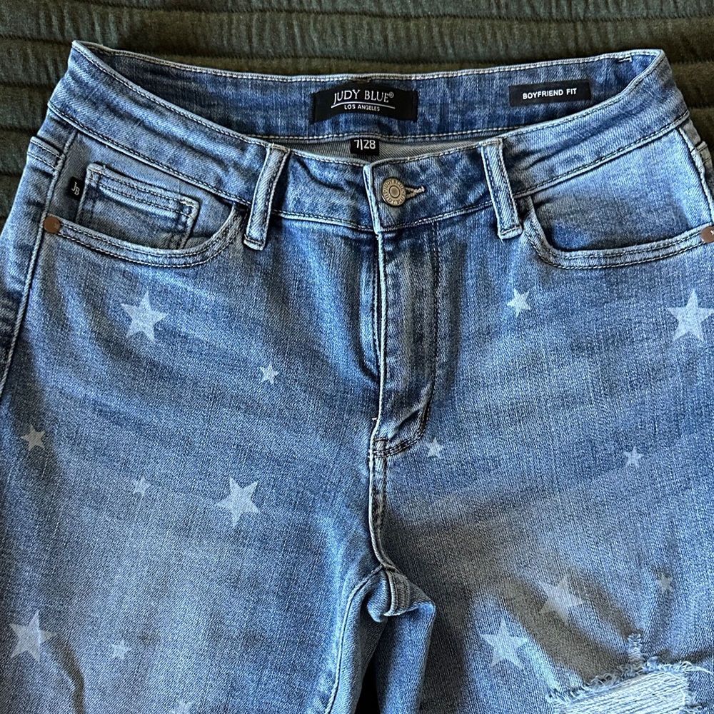 Judy Blue Light Blue Star Boyfriend Jeans - Picture 2 of 10